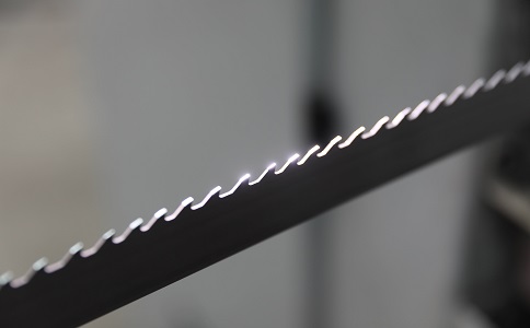 宝山双金属带锯条产生切削噪音的原因具体有哪些？